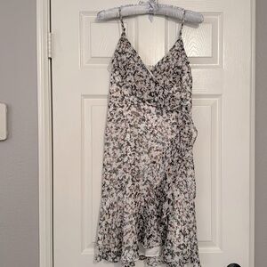 Share mini white dress with multicolor print